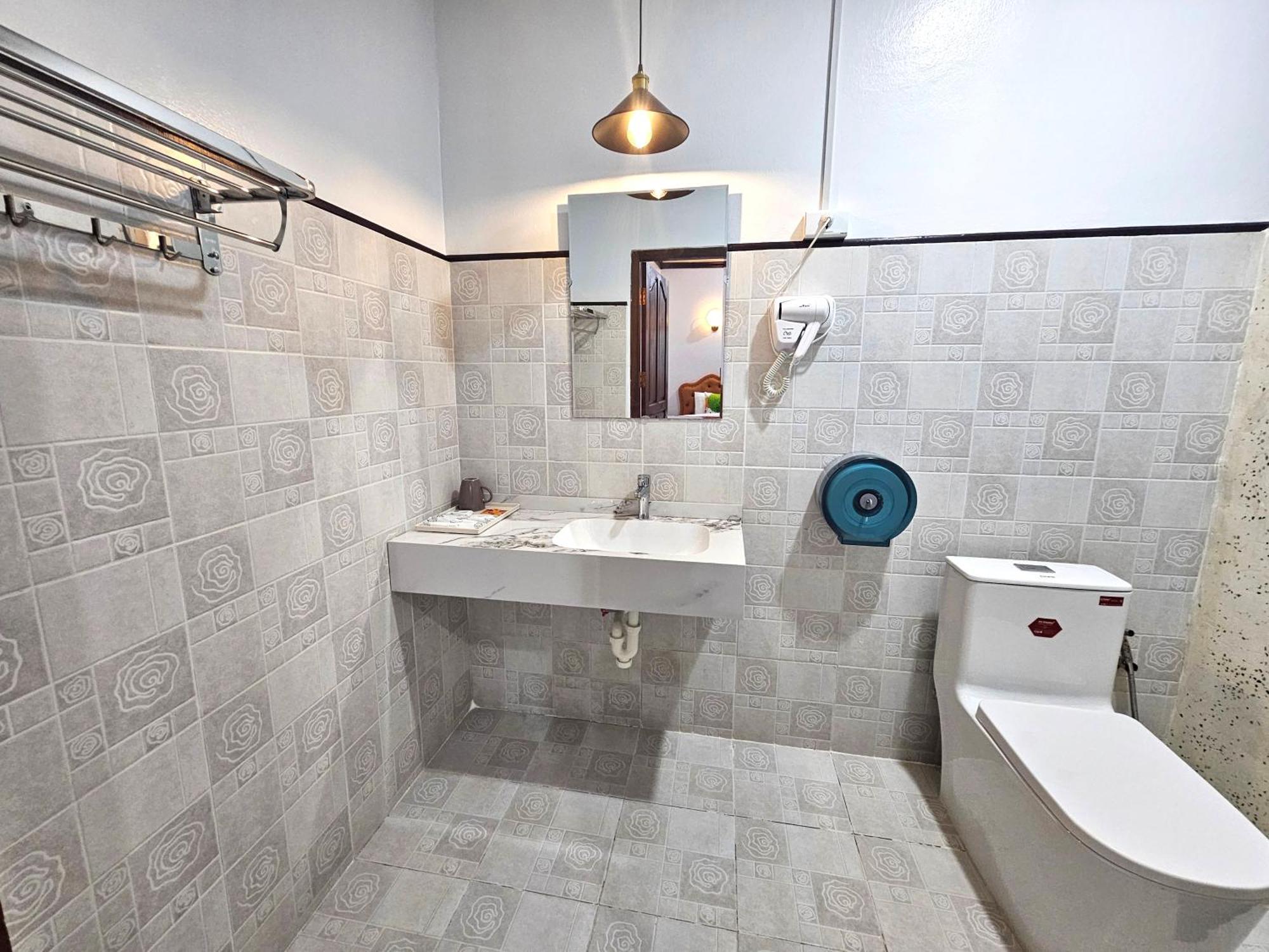Win Hotel Ванг Виенг Екстериор снимка