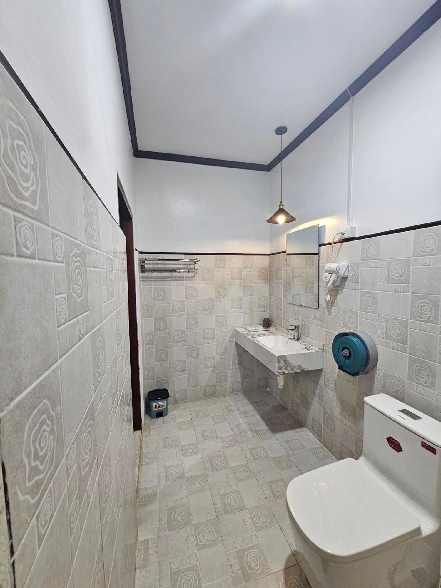 Win Hotel Ванг Виенг Екстериор снимка