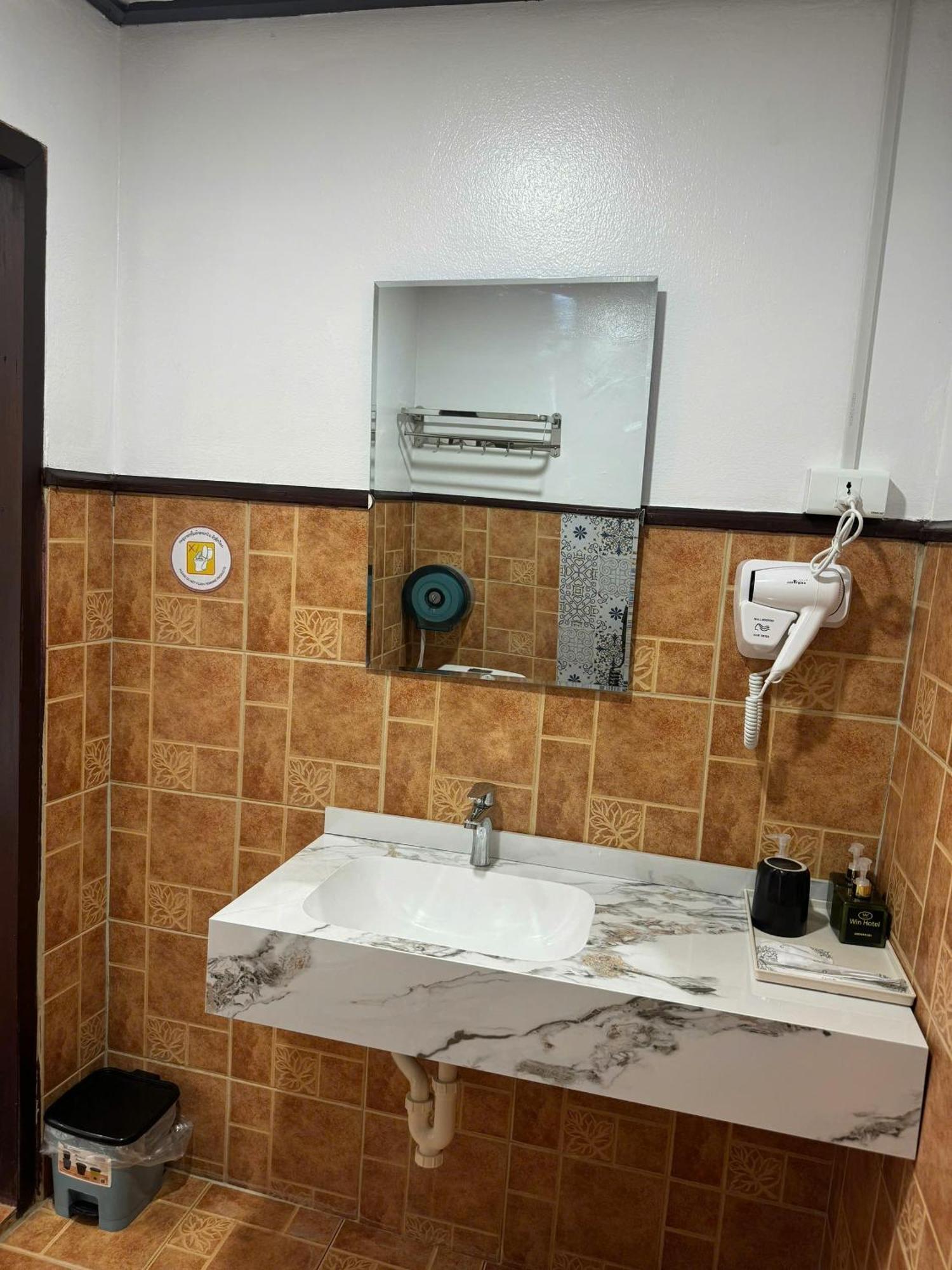 Win Hotel Ванг Виенг Стая снимка