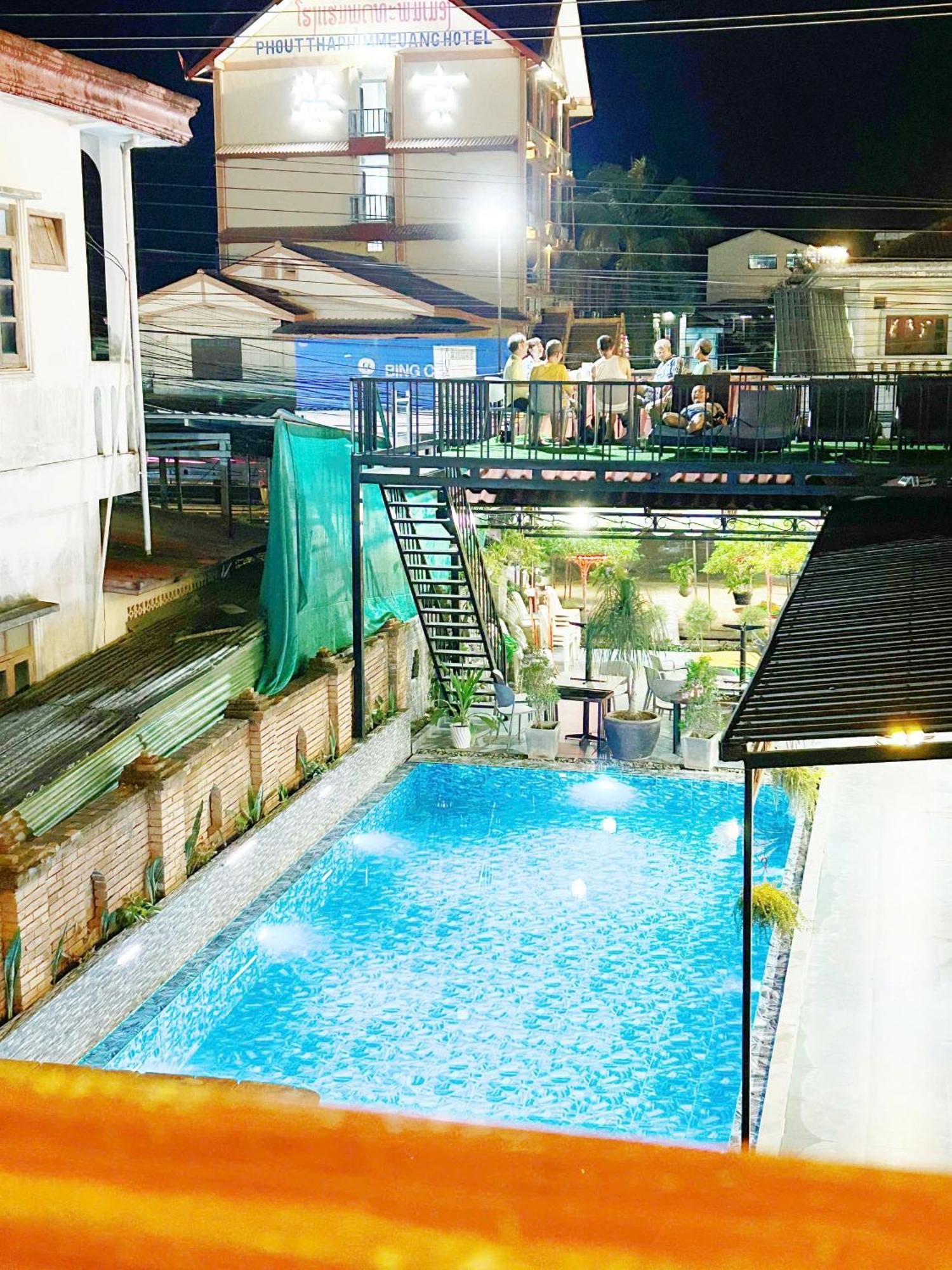 Win Hotel Ванг Виенг Екстериор снимка